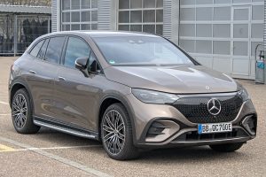 Mercedes-Benz EQE SUV